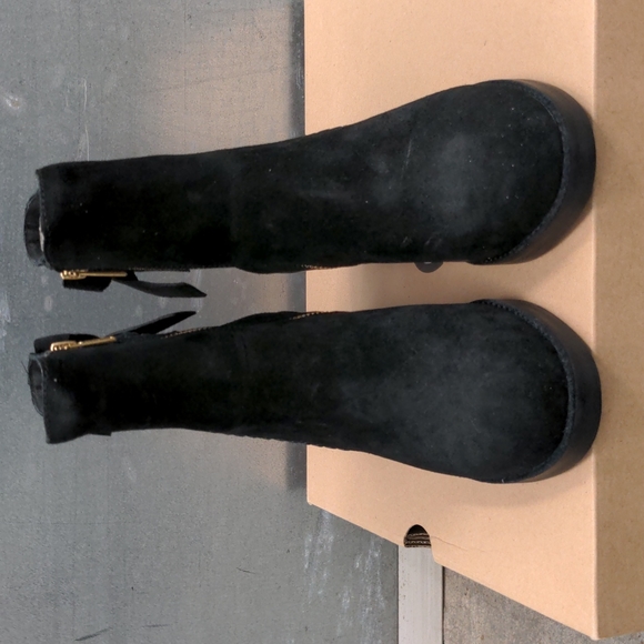 UGG Black Ankle Boots with Bow Detail - Picture 4 of 12